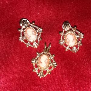 Vintage Cameo Jewelry  Set